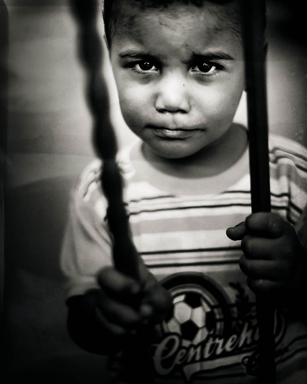 Child on a street in Israel — street photograph by Hamudi Leon